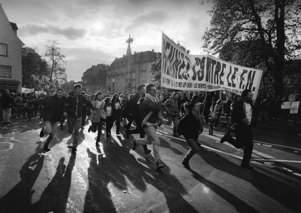 Manif  vs le Pen